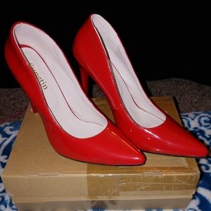 Sungtin bright Red heels. Size 8.5